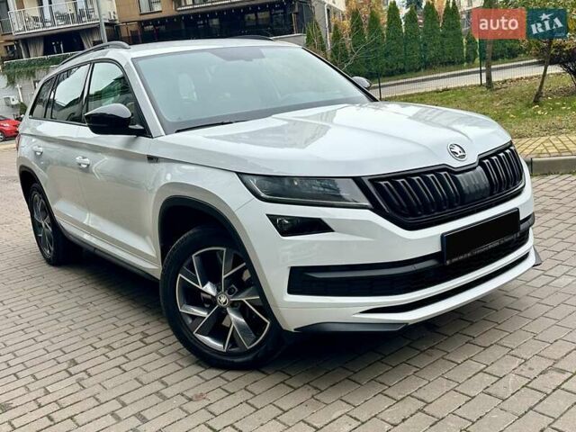 Белый Шкода Kodiaq, объемом двигателя 1.98 л и пробегом 70 тыс. км за 33900 $, фото 69 на Automoto.ua