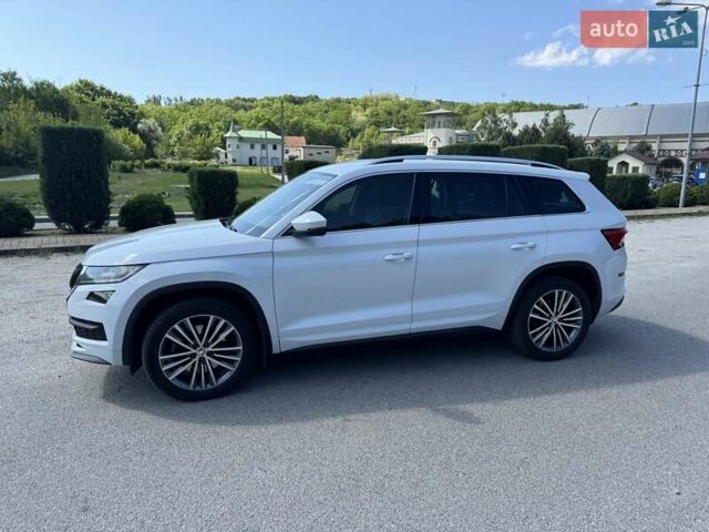 Белый Шкода Kodiaq, объемом двигателя 1.98 л и пробегом 104 тыс. км за 35300 $, фото 11 на Automoto.ua