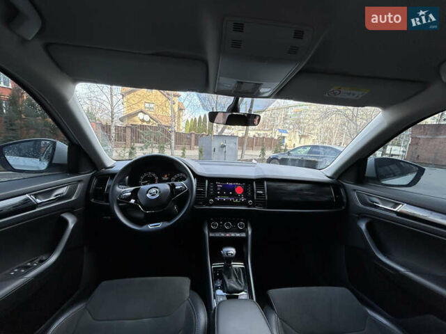 Белый Шкода Kodiaq, объемом двигателя 1.98 л и пробегом 57 тыс. км за 29500 $, фото 41 на Automoto.ua