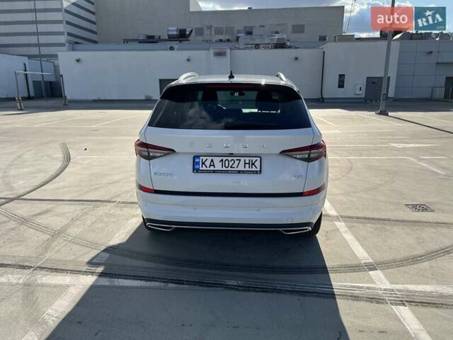 Белый Шкода Kodiaq, объемом двигателя 1.98 л и пробегом 77 тыс. км за 38900 $, фото 4 на Automoto.ua