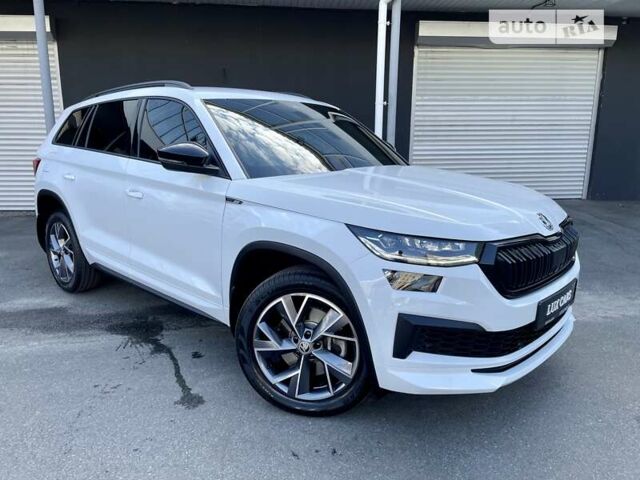 Белый Шкода Kodiaq, объемом двигателя 2 л и пробегом 10 тыс. км за 44500 $, фото 16 на Automoto.ua