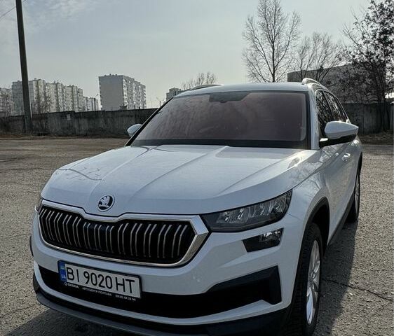 Белый Шкода Kodiaq, объемом двигателя 2 л и пробегом 9 тыс. км за 43900 $, фото 2 на Automoto.ua