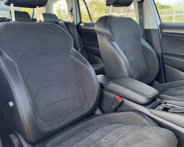 Белый Шкода Kodiaq, объемом двигателя 2 л и пробегом 45 тыс. км за 40999 $, фото 23 на Automoto.ua