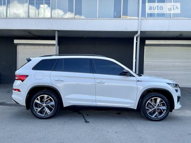 Белый Шкода Kodiaq, объемом двигателя 2 л и пробегом 10 тыс. км за 44500 $, фото 27 на Automoto.ua