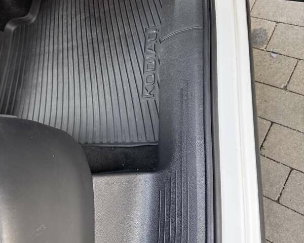 Білий Шкода Kodiaq, об'ємом двигуна 1.98 л та пробігом 52 тис. км за 38500 $, фото 47 на Automoto.ua