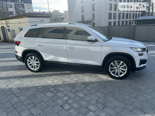 Белый Шкода Kodiaq, объемом двигателя 1.98 л и пробегом 23 тыс. км за 33900 $, фото 5 на Automoto.ua