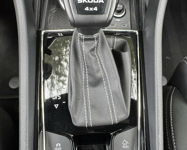 Белый Шкода Kodiaq, объемом двигателя 1.97 л и пробегом 147 тыс. км за 39990 $, фото 42 на Automoto.ua