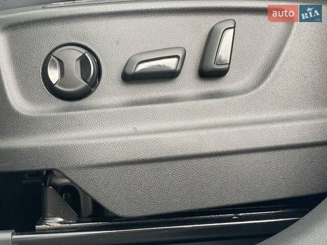 Белый Шкода Kodiaq, объемом двигателя 1.97 л и пробегом 29 тыс. км за 34400 $, фото 42 на Automoto.ua