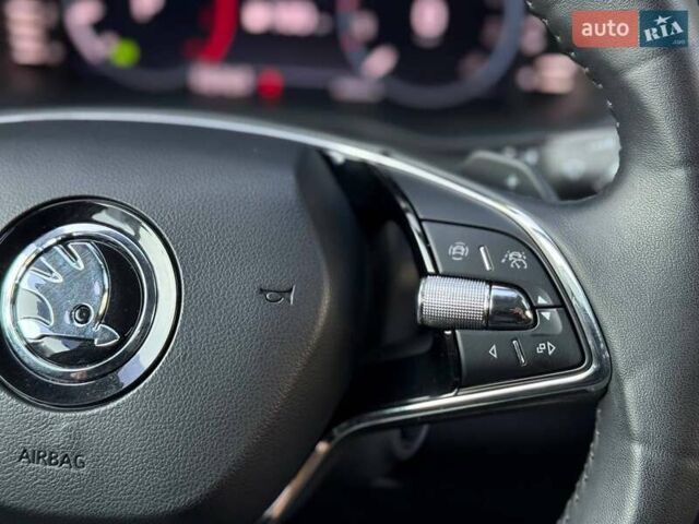 Білий Шкода Kodiaq, об'ємом двигуна 1.97 л та пробігом 44 тис. км за 37999 $, фото 16 на Automoto.ua