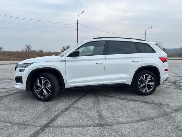 Білий Шкода Kodiaq, об'ємом двигуна 2 л та пробігом 14 тис. км за 44990 $, фото 1 на Automoto.ua