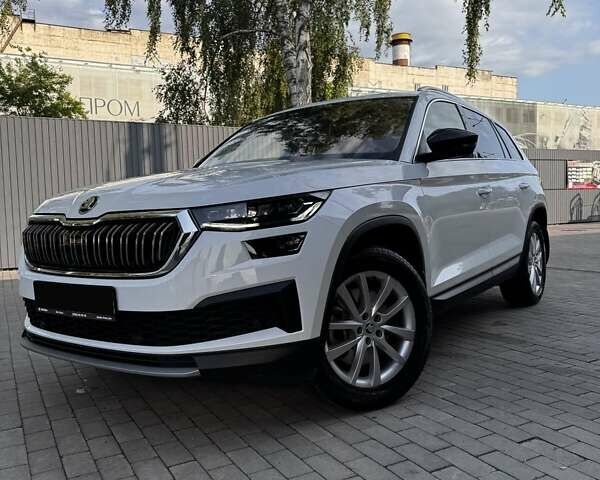 Білий Шкода Kodiaq, об'ємом двигуна 1.98 л та пробігом 52 тис. км за 38500 $, фото 8 на Automoto.ua