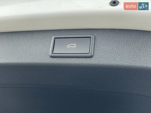 Белый Шкода Kodiaq, объемом двигателя 1.97 л и пробегом 29 тыс. км за 33600 $, фото 30 на Automoto.ua