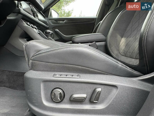 Белый Шкода Kodiaq, объемом двигателя 1.97 л и пробегом 147 тыс. км за 39990 $, фото 26 на Automoto.ua