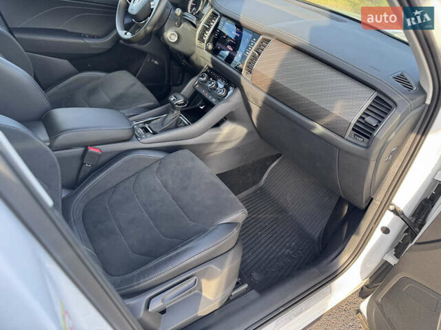 Белый Шкода Kodiaq, объемом двигателя 2 л и пробегом 45 тыс. км за 40999 $, фото 21 на Automoto.ua
