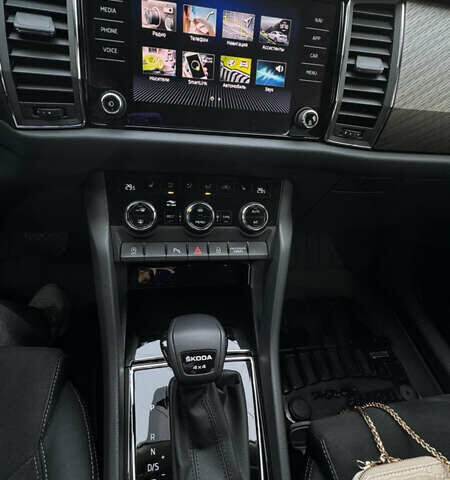 Белый Шкода Kodiaq, объемом двигателя 2 л и пробегом 9 тыс. км за 43900 $, фото 22 на Automoto.ua