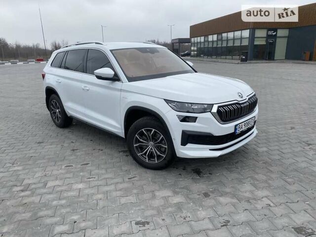 Белый Шкода Kodiaq, объемом двигателя 1.98 л и пробегом 27 тыс. км за 45000 $, фото 2 на Automoto.ua