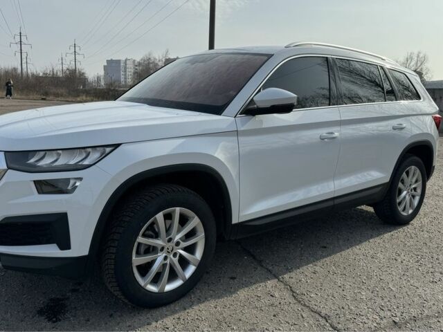 Белый Шкода Kodiaq, объемом двигателя 2 л и пробегом 9 тыс. км за 43900 $, фото 9 на Automoto.ua