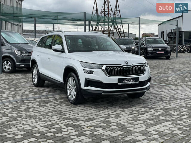 Белый Шкода Kodiaq, объемом двигателя 1.97 л и пробегом 29 тыс. км за 33600 $, фото 2 на Automoto.ua