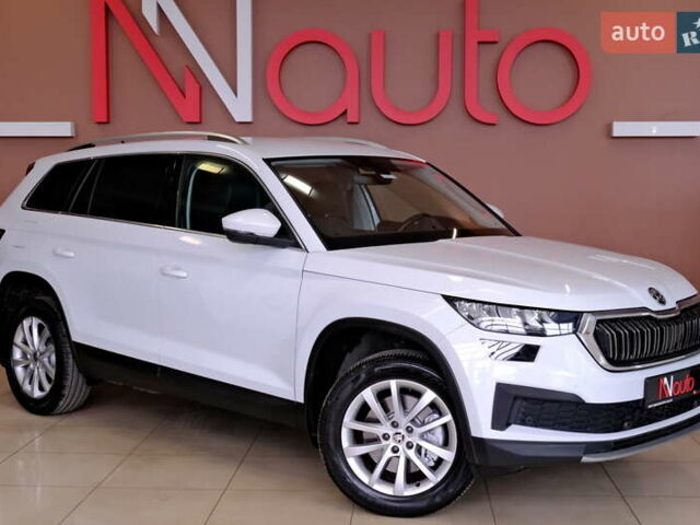 Шкода Kodiaq 2022 у Одесі на Automoto.ua Білий Шкода Kodiaq, об'ємом двигуна 2 л та пробігом 59 тис. км за 29900 $, фото 4 на Automoto.ua