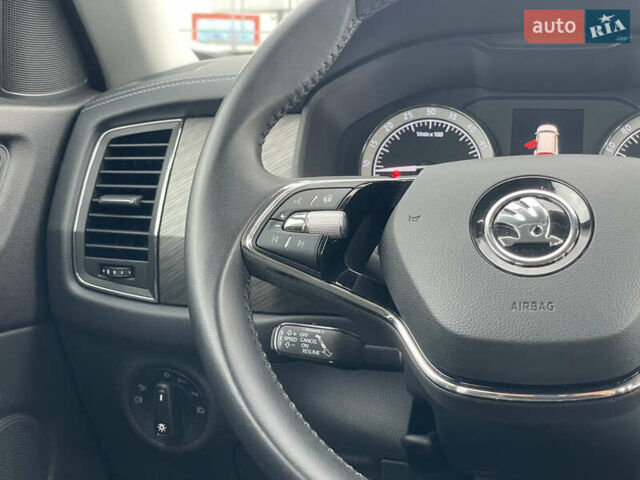Белый Шкода Kodiaq, объемом двигателя 1.97 л и пробегом 29 тыс. км за 34400 $, фото 38 на Automoto.ua