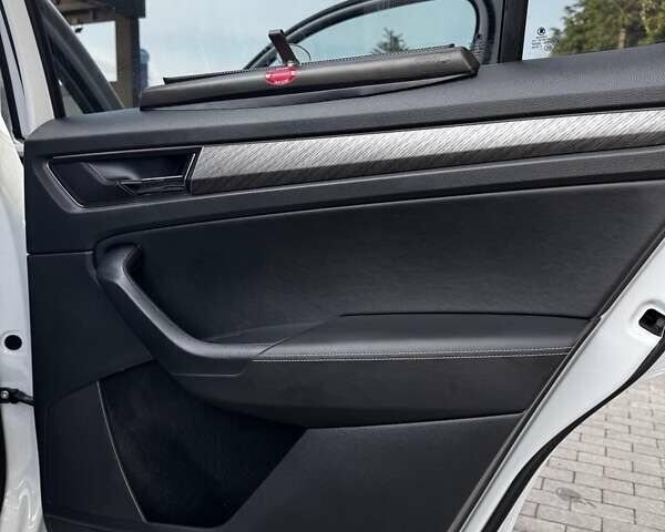 Білий Шкода Kodiaq, об'ємом двигуна 1.98 л та пробігом 52 тис. км за 38500 $, фото 46 на Automoto.ua