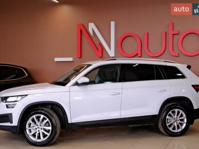 Шкода Kodiaq 2022 у Одесі на Automoto.ua Білий Шкода Kodiaq, об'ємом двигуна 2 л та пробігом 59 тис. км за 29900 $, фото 12 на Automoto.ua