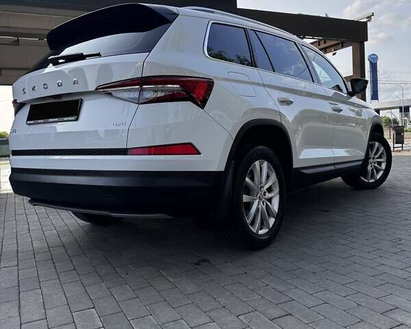 Білий Шкода Kodiaq, об'ємом двигуна 1.98 л та пробігом 52 тис. км за 38500 $, фото 1 на Automoto.ua