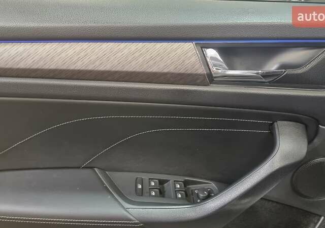 Білий Шкода Kodiaq, об'ємом двигуна 1.98 л та пробігом 209 тис. км за 23800 $, фото 9 на Automoto.ua