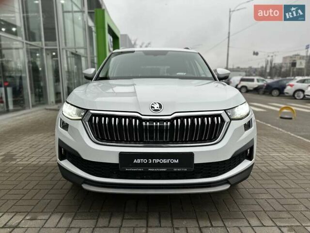 Белый Шкода Kodiaq, объемом двигателя 1.98 л и пробегом 131 тыс. км за 30990 $, фото 7 на Automoto.ua
