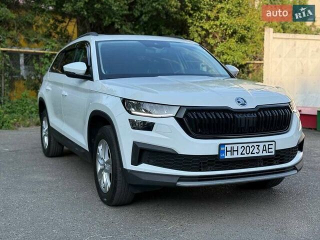 Білий Шкода Kodiaq, об'ємом двигуна 1.97 л та пробігом 44 тис. км за 37999 $, фото 4 на Automoto.ua