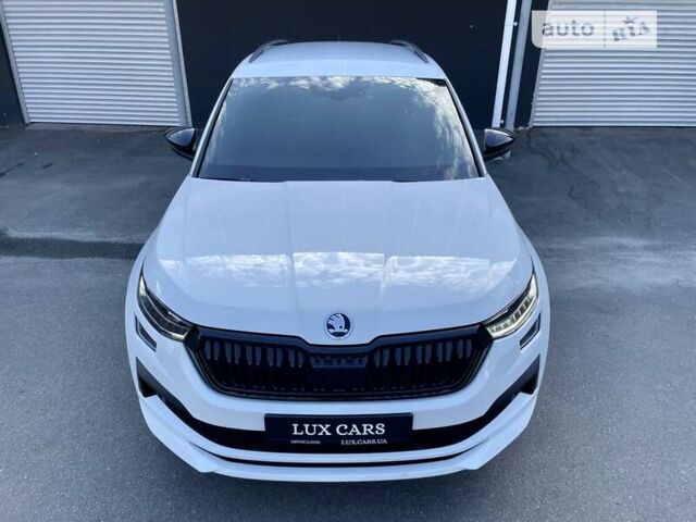 Белый Шкода Kodiaq, объемом двигателя 2 л и пробегом 10 тыс. км за 44500 $, фото 1 на Automoto.ua