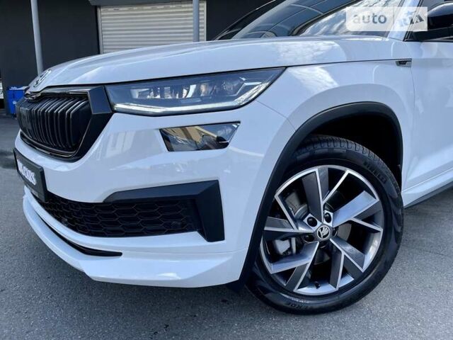 Белый Шкода Kodiaq, объемом двигателя 2 л и пробегом 10 тыс. км за 44500 $, фото 14 на Automoto.ua