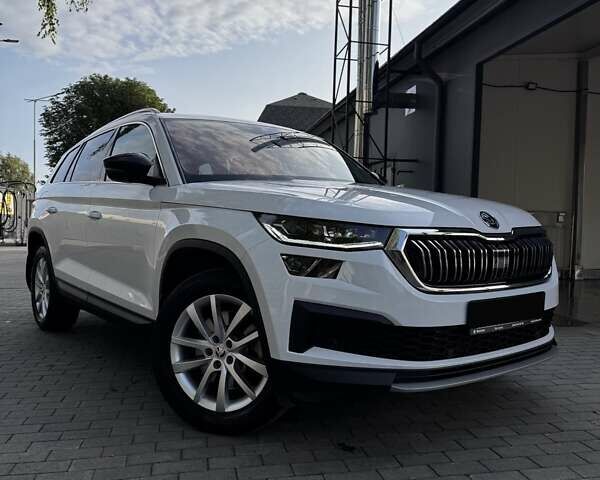 Білий Шкода Kodiaq, об'ємом двигуна 1.98 л та пробігом 52 тис. км за 38500 $, фото 10 на Automoto.ua