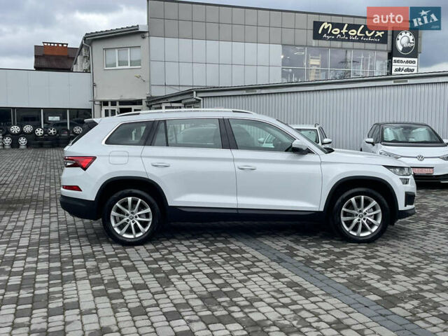 Белый Шкода Kodiaq, объемом двигателя 1.97 л и пробегом 29 тыс. км за 33600 $, фото 4 на Automoto.ua