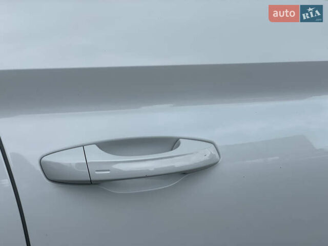 Белый Шкода Kodiaq, объемом двигателя 1.97 л и пробегом 29 тыс. км за 33600 $, фото 8 на Automoto.ua