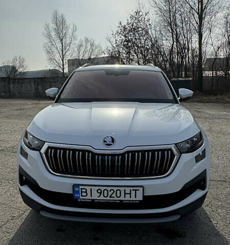 Белый Шкода Kodiaq, объемом двигателя 2 л и пробегом 9 тыс. км за 43900 $, фото 4 на Automoto.ua