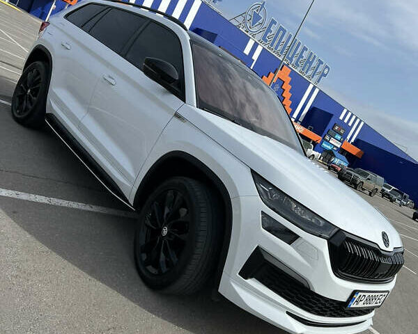 Шкода Kodiaq 2022 в Запорожье на Automoto.ua Белый Шкода Kodiaq, объемом двигателя 2 л и пробегом 65 тыс. км за 42000 $, фото 13 на Automoto.ua