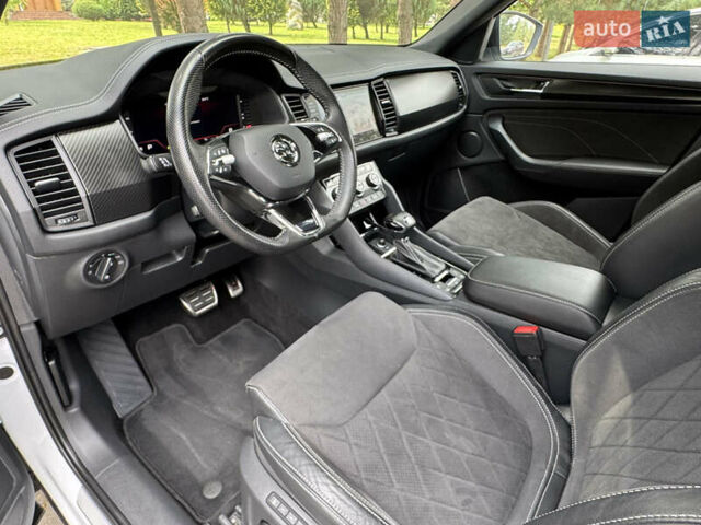 Белый Шкода Kodiaq, объемом двигателя 1.97 л и пробегом 147 тыс. км за 39990 $, фото 24 на Automoto.ua