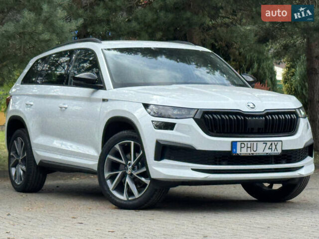 Белый Шкода Kodiaq, объемом двигателя 1.97 л и пробегом 147 тыс. км за 39990 $, фото 5 на Automoto.ua