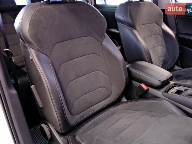 Шкода Kodiaq 2022 у Одесі на Automoto.ua Білий Шкода Kodiaq, об'ємом двигуна 2 л та пробігом 59 тис. км за 29900 $, фото 46 на Automoto.ua