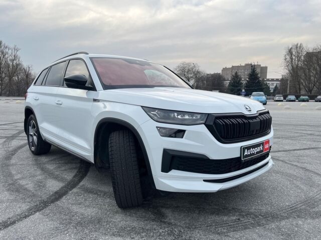 Білий Шкода Kodiaq, об'ємом двигуна 2 л та пробігом 14 тис. км за 44990 $, фото 6 на Automoto.ua