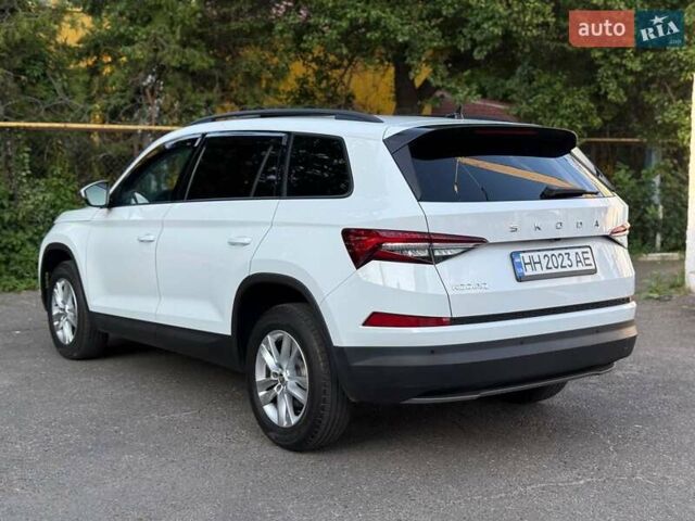 Білий Шкода Kodiaq, об'ємом двигуна 1.97 л та пробігом 44 тис. км за 37999 $, фото 6 на Automoto.ua
