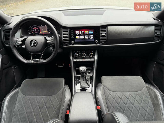 Білий Шкода Kodiaq, об'ємом двигуна 2 л та пробігом 154 тис. км за 37499 $, фото 45 на Automoto.ua