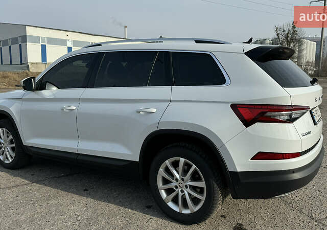 Белый Шкода Kodiaq, объемом двигателя 2 л и пробегом 9 тыс. км за 43900 $, фото 7 на Automoto.ua