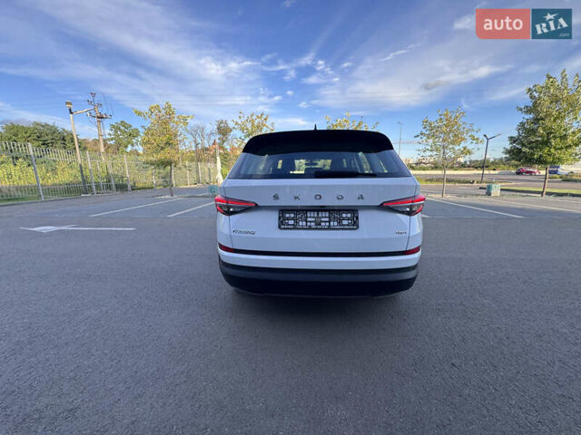Белый Шкода Kodiaq, объемом двигателя 2 л и пробегом 45 тыс. км за 40999 $, фото 54 на Automoto.ua