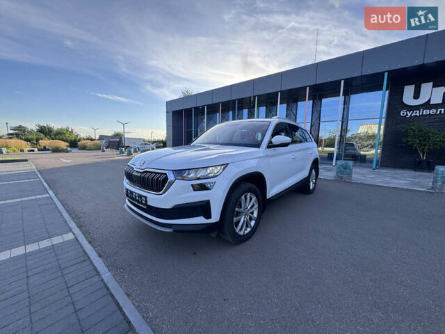 Белый Шкода Kodiaq, объемом двигателя 2 л и пробегом 45 тыс. км за 40999 $, фото 55 на Automoto.ua