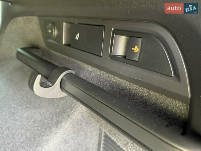 Белый Шкода Kodiaq, объемом двигателя 1.97 л и пробегом 147 тыс. км за 39990 $, фото 21 на Automoto.ua