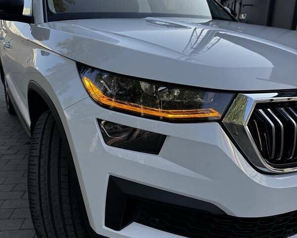 Білий Шкода Kodiaq, об'ємом двигуна 1.98 л та пробігом 52 тис. км за 38500 $, фото 25 на Automoto.ua