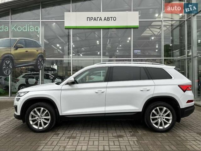 Белый Шкода Kodiaq, объемом двигателя 1.98 л и пробегом 131 тыс. км за 30990 $, фото 2 на Automoto.ua
