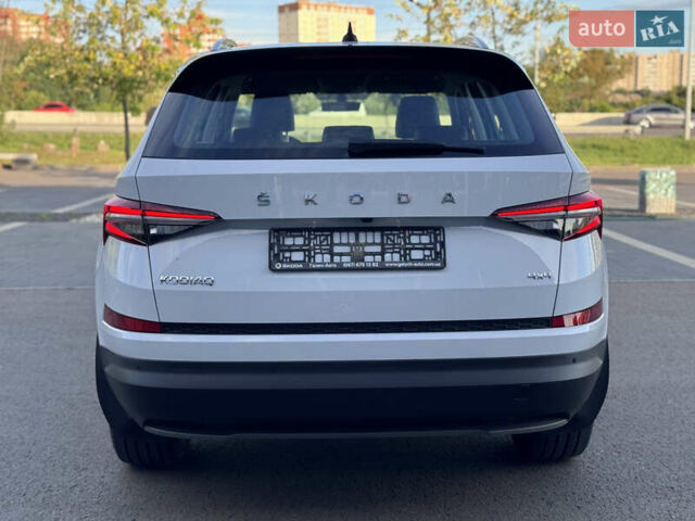 Белый Шкода Kodiaq, объемом двигателя 2 л и пробегом 45 тыс. км за 40999 $, фото 5 на Automoto.ua